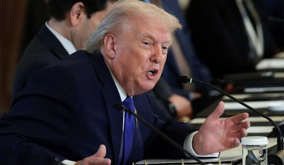 凌晨突发！特朗普：对任何与伊朗进行商业往来的国家，征收25%额外关税，立即生效